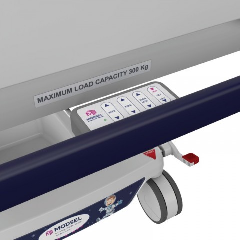 <h5 class="lightbox-heading">Fixed Control Panel</h5><div class="d-none d-lg-block">A fixed control panel on the foot end of the stretcher prevents unwanted misuse.</div>