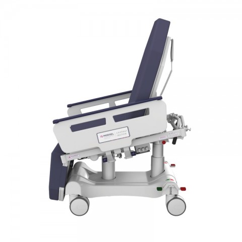 <h5 class="lightbox-heading">Easy egress</h5>Forward tilt facilitates getting on and off.<div class="d-none d-lg-block">For aged or disabled patients, a gentle incline and the long dropside armrests may assist in safer transfer.</div>