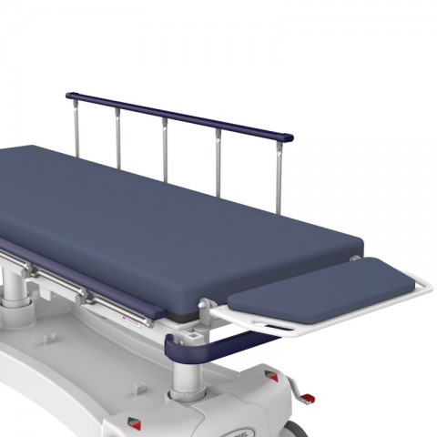 <h5 class="lightbox-heading">Fold down</h5>Lift the board to unlock and lie it down for extra length in the padded patient support surface<div class="d-none d-lg-block"></div>